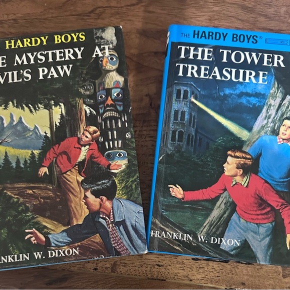 The Hardy BoysMystery Book Set - The Tower Treasure & The Mystery at Devil's Paw - Picture 2 of 9